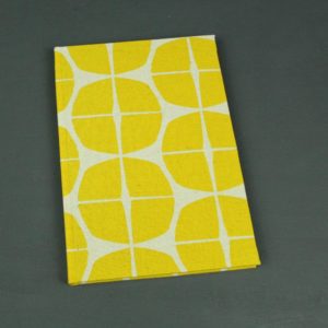 Notizbuch creme mit gelben großen Polka Dots