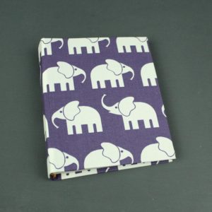 Kleines Einsteckalbum lila mit weißen Elefanten