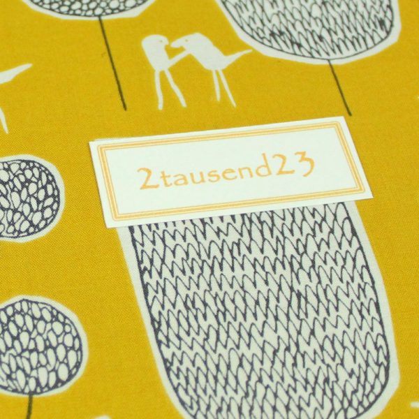 Kalender 2023 gelb weiß schwarz personalisierbar