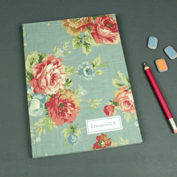 Internationaler Kalender 2023 grün mit Rosen