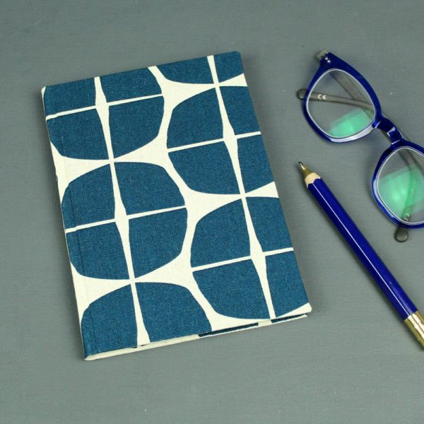Taschenkalender blau creme mit Polka Dots