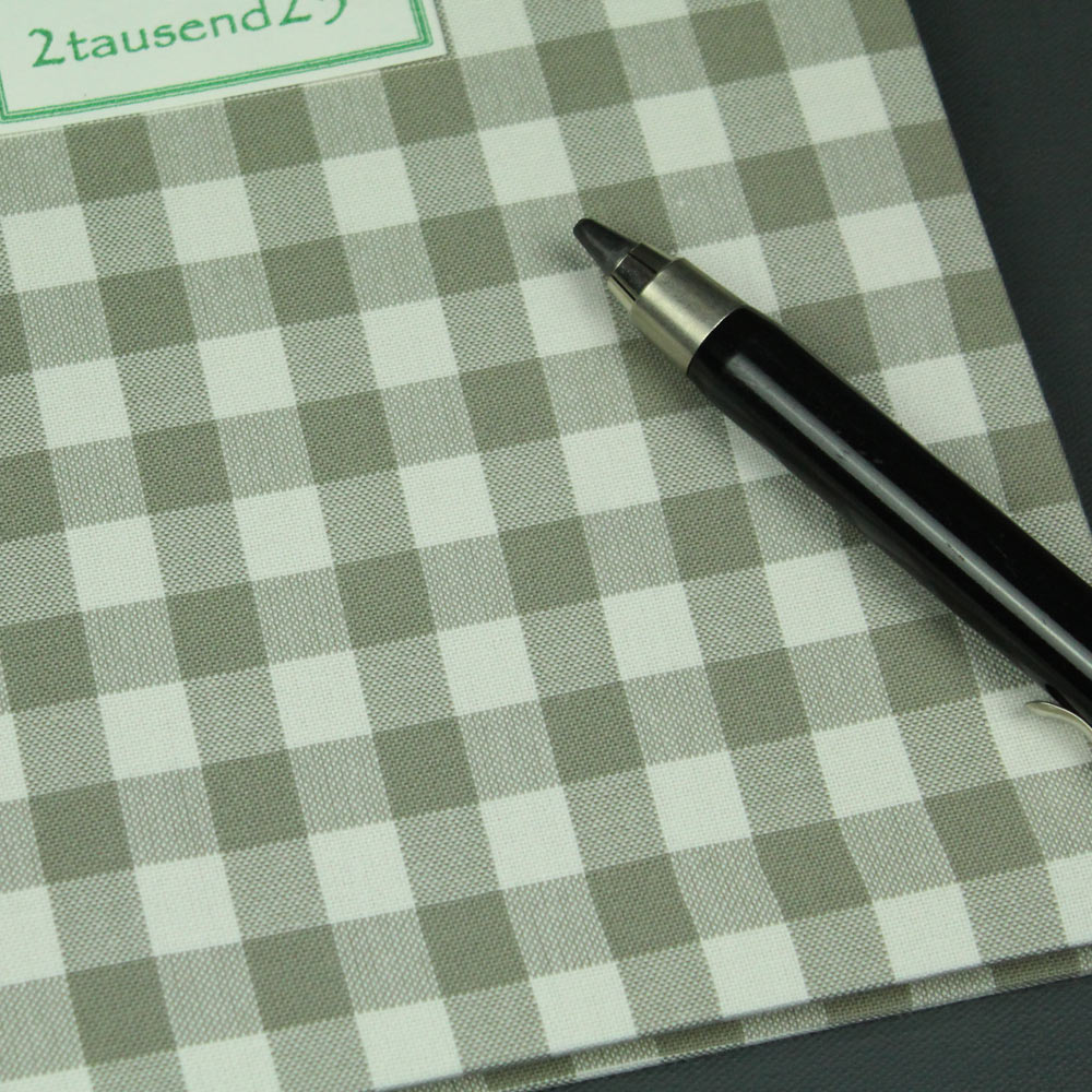 Kalender 2023 hellbraun weiß kariert